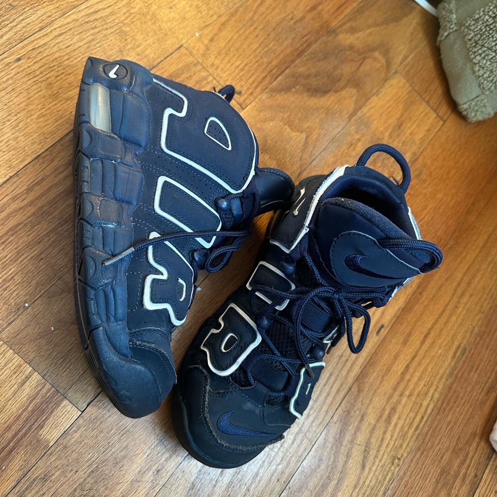 RARE Navy Blue Nike Uptempo’s